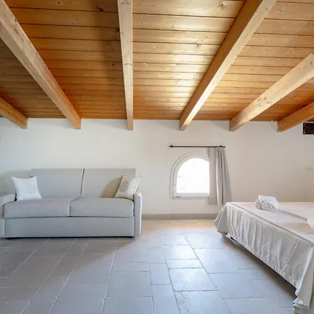 Palazzo Della Torre 202- Modern Historic Apartment *