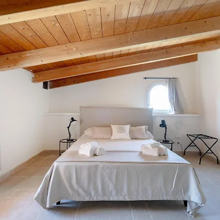 Palazzo Della Torre 202- Modern Historic Apartment Bari